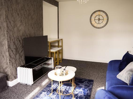Home In Speke- 8 Mins Walk To Airport Εξωτερικό φωτογραφία