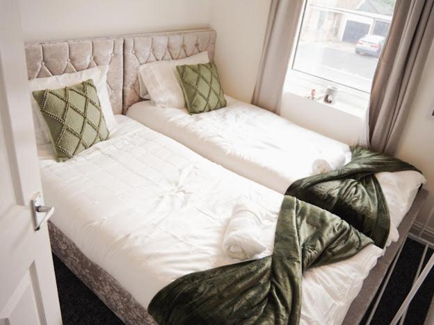 Home In Speke- 8 Mins Walk To Airport Εξωτερικό φωτογραφία